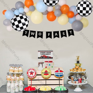 53個 レースカー ハッピーバースデー バルーン ガーランド セカンド TWO FAST バースデーデコレーション レーシングテーマ 2歳の誕生日バナーフラッグ チェック柄バルーン