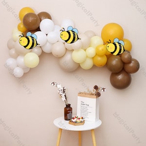 91pcs What Will It Bee Baby Shower Backdrop Bee Theme Gender Reveal Balloon Decor, Bumble Bee Backdrop, Bumble Bee Party Decor Bee Balloon