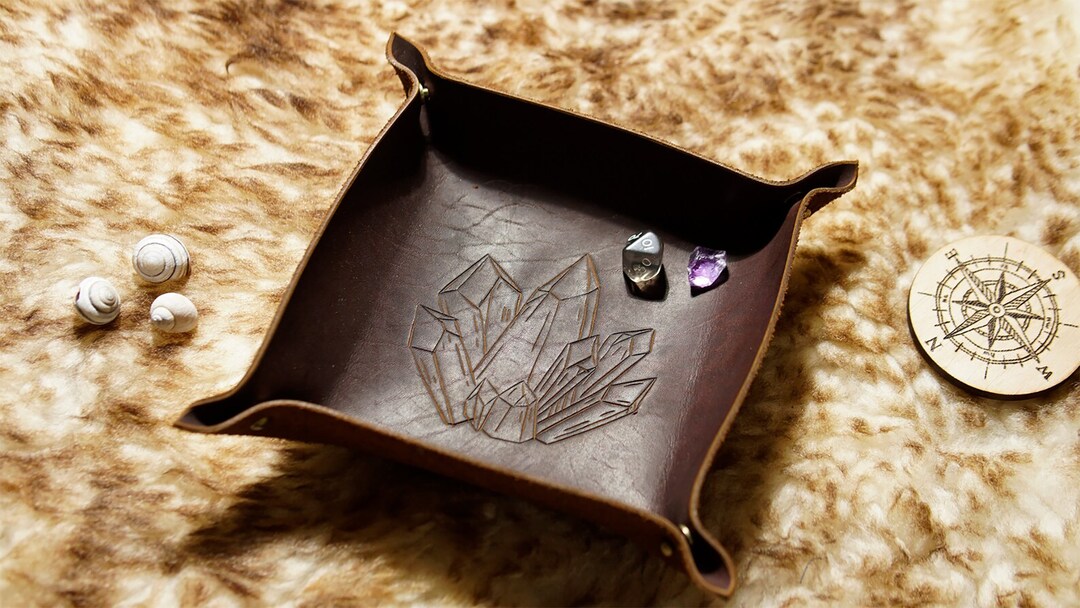 Dnd Leather Dice Holder Custom Dice Vault Board Games Dice Etsy