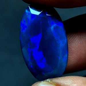 10,35 karaat zeer zeldzame natuurlijke Ethiopische blauwe opaal gesneden ruwe opaal, welo vuuropaal, multi vuuropaal, losse opaal opaal sieraden
