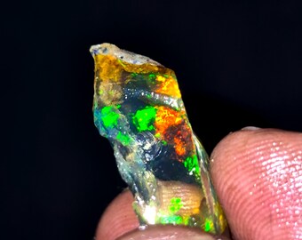 Opale éthiopienne Brute Multi-feu 4.45 Carats - Pierre Naturelle Non Traitée, Pour Collection