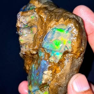 42.70 CTS エチオピア産オパール原石：天然ウェロファイアクリスタル