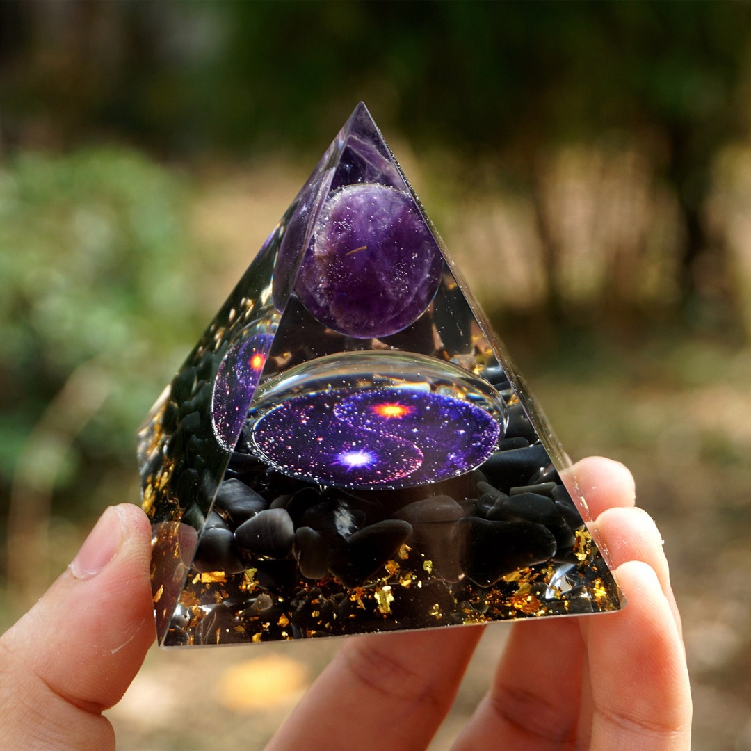 Spoo-Design  Purple amethyst orgonite with gold flakes and ball