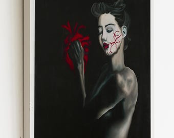 Ritratto surreale di donna, poster dall'estetica dark, decorazione gotica con simbolismo del cuore, stampa su carta pregiata, arte murale emozionante e malinconica.