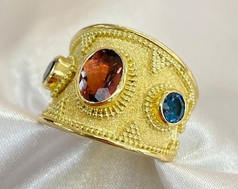 Bijoux faits main | Bague en or jaune 18 carats | Bague de style byzantin | Bague en tourmaline | Topaze bleue de Londres | Cadeau pour elle