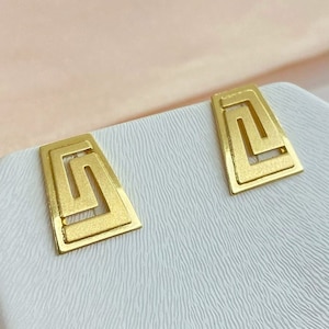 14K Gold Greek Key Stud Earrings: Meander Design