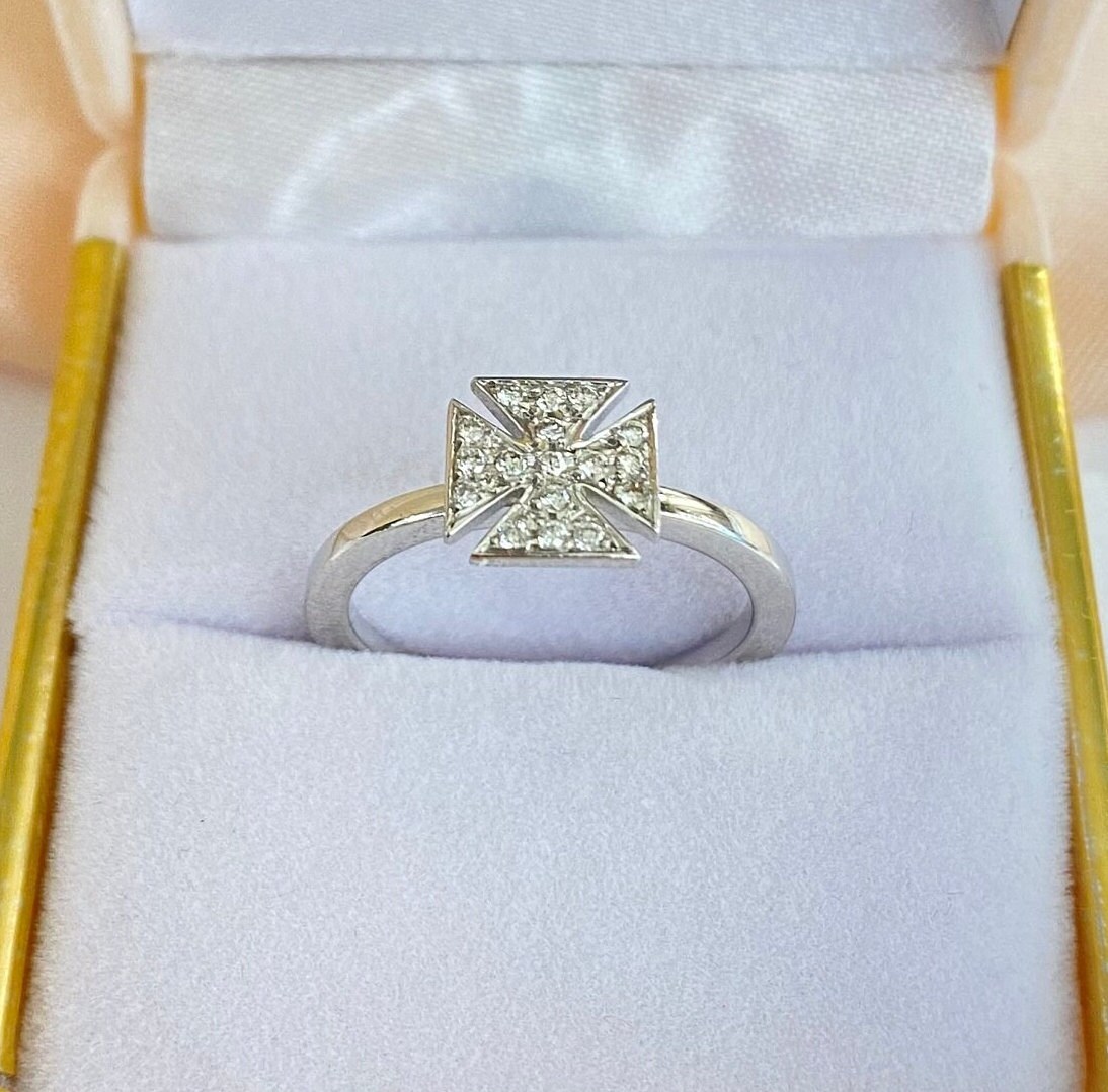 Bague Fourchette En Or 18 Carats Jaune Avec Croix De Malte - Toutes Tailles, Neuf Avec étiquettes
