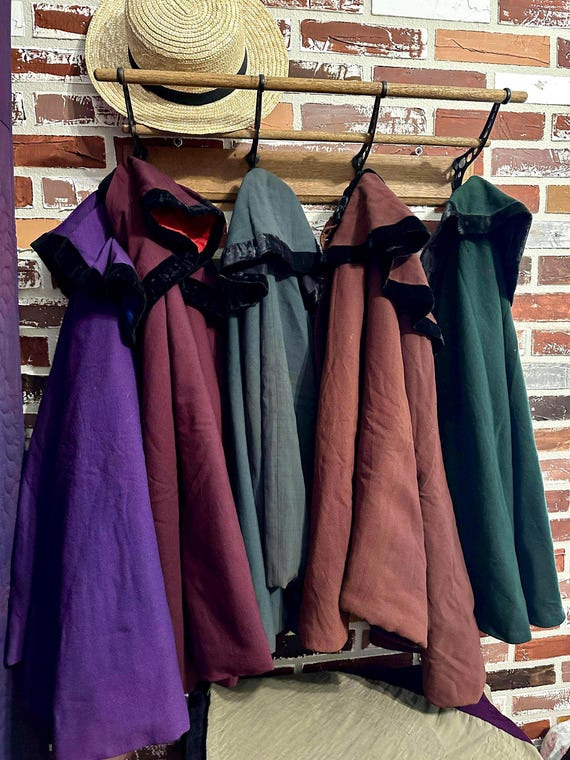 Antique Amish Young Girls Green Wool Cape or Cloa… - image 3