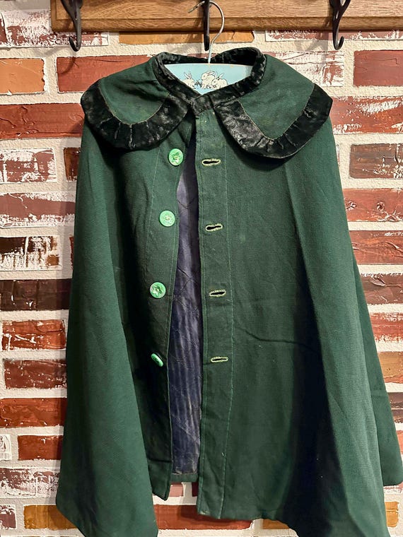 Antique Amish Young Girls Green Wool Cape or Cloa… - image 1