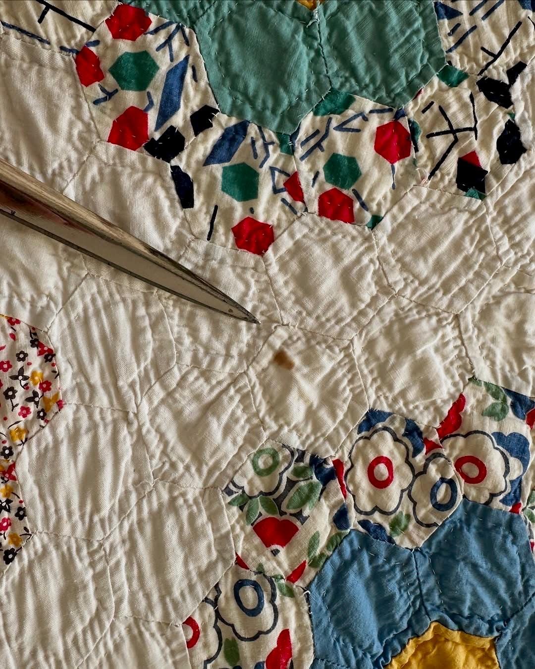 1940年代のおばあちゃんのフラワーガーデンキルト、手縫い - Etsy 日本