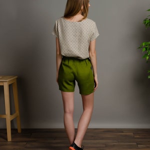 LILLY Olive green linen shorts with elastic waistband and inner pockets, short linen pants for women image 4