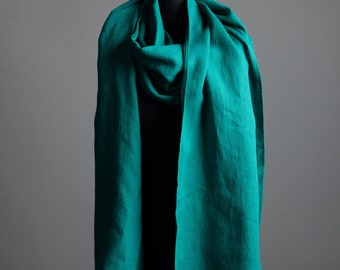 Long and wide EMERALD GREEN unisex linen scarf, bright green linen scarf for women, soft linen scarves, linen Shawl, big linen scarf