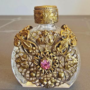 Vintage Czech Style Brass Filigree Perfume Bottle, Art Deco Fan Cut Glass Scent Flask, Jeweled Pink Rhinestone Vanity Decor, Intact Dauber
