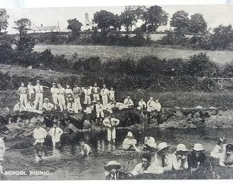 New Antique Friths Postcard Wayfarers Dole St Cross Hospital Winchester c1910 Standard Size