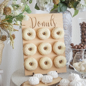  Donut Board Display 2 piezas de madera Donuts soporte para  fiesta rosas, decoración rústica de donuts para decoración de fiestas de  donuts para 16 donas para baby shower, cumpleaños boda fiesta