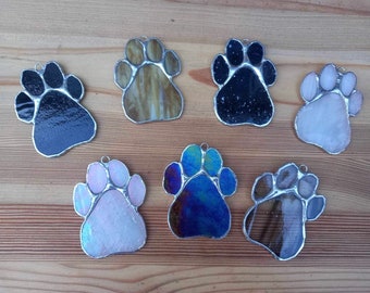 Atrapasueños de vidrieras con estampado de patas