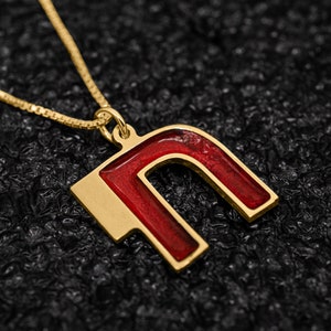Colgante Chai de oro con la letra hebrea Het "ח" de esmalte rojo moderno, collar Chai único de oro macizo de 14 quilates, colgante Chai especial, regalo de joyería judía