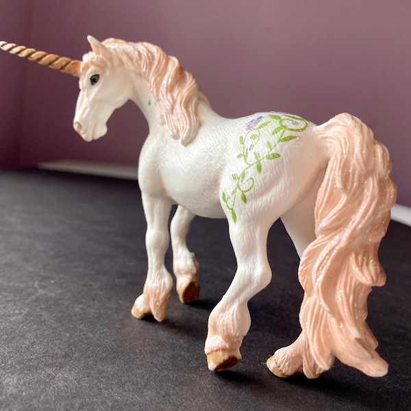 Vintage Schleich Unicorn Fantasy Plastic Toy Animals Imaginary Play Glitter Ivy 2004, bayala 73527