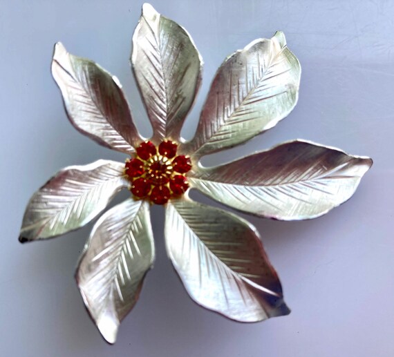 1950s Christmas Poinsettia Brooch White Holiday F… - image 5