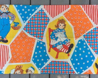 Raggedy Ann and Andy Classic Dolls TV Movie Cartoon Doll Characters Vintage Pillowcase, Bobby-Merrill Co. Pacific 20x32”