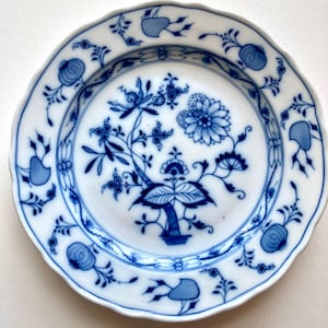 Blue Onion Meissen consommé Soup Bowl Rimmed, Antique Germany