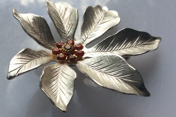 1950s Christmas Poinsettia Brooch White Holiday F… - image 2