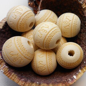 18mm  Natural Round Wooden with Design Beads Jewellery BEADS Spacer with 5mm Hole