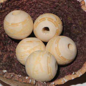 18mm  Natural Round Wooden with Design Beads Jewellery BEADS Spacer with 5mm Hole