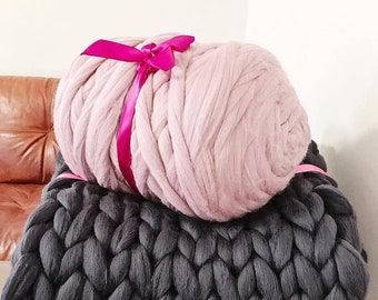 CHUNKY YARN, chunky wool, Merino wool, Arm knitting, Giant yarn, Yarn, Roving , Wool, knitting, Chunky knits, Big Yarn, 21 microns