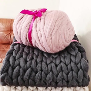 CHUNKY YARN, chunky wool, Merino wool, Arm knitting, Giant yarn, Yarn, Roving , Wool, knitting, Chunky knits, Big Yarn, 21 microns image 1