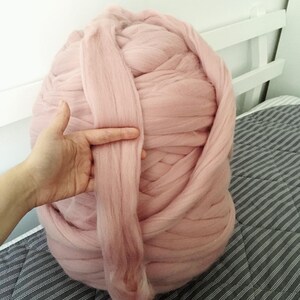 CHUNKY YARN, chunky wool, Merino wool, Arm knitting, Giant yarn, Yarn, Roving , Wool, knitting, Chunky knits, Big Yarn, 21 microns image 3