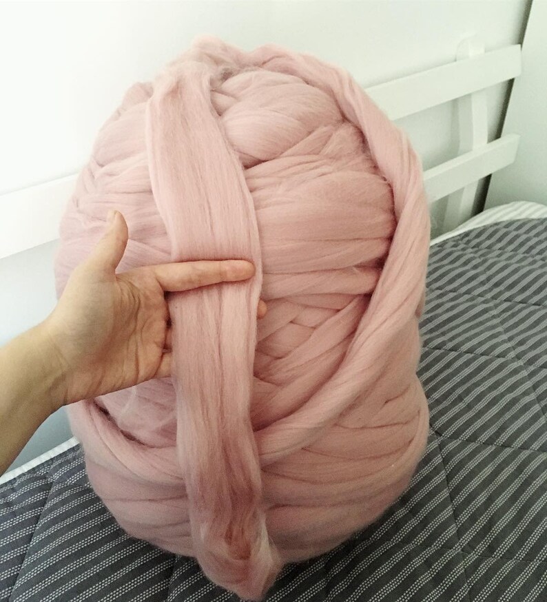 CHUNKY YARN, chunky wool, Merino wool, Arm knitting, Giant yarn, Yarn, Roving , Wool, knitting, Chunky knits, Big Yarn, 21 microns image 3