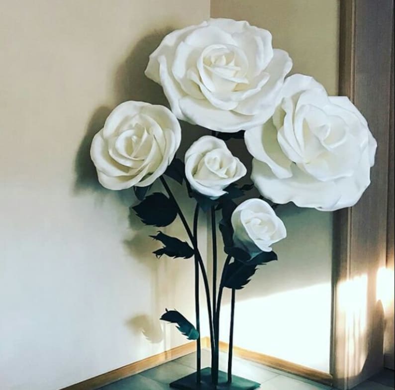 Large paper flowers for wedding. Giant paper flowers for wedding decoration. Bridal shower. Decoration for wedding party. Wall decoration image 4