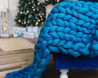 Chunky Knit Merino Wool Blanket: Giant Cozy Throw