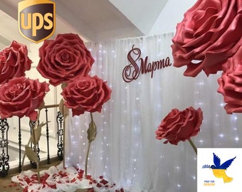 Giant Paper Rose: Photo Booth Wedding Decor