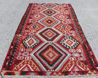 ヴィンテージトルコラグ、レッド 4 x 7フィートエリアラグ、アナトリア