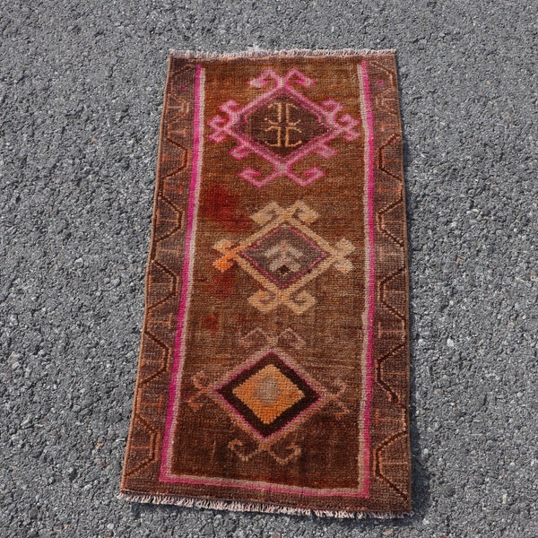 Turkish Rug, Home Decor Rug, Small Rug, Entry Rug, 2.8x1.5 feet, Organic Rug, Oushak Rug, Oriental Rug, Antique Rug, Vintage Carpet, 5748