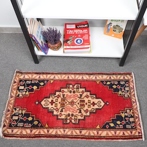 Turkish Rug, Vintage Rug, Small Rugs, Anatolian Rug, Rugs For Entry, 1.7x3.1 ft Red Rug, Door Mat Rug, Wool Rug, Small Bathroom Rug,  10252