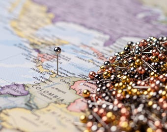 Chinchetas doradas para mapas – Estilo clásico para mapas de viaje y tableros