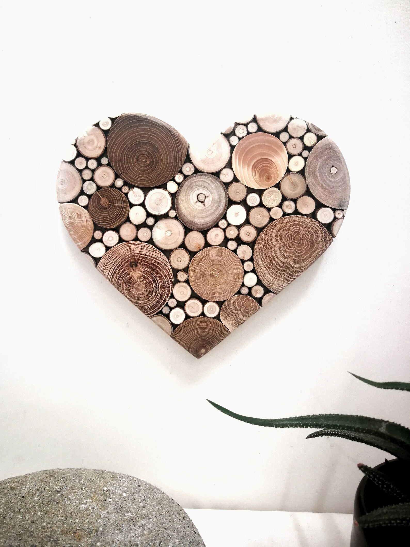 Wooden heart wall art/ Rustic brown heart/ Wood slices heart Etsy