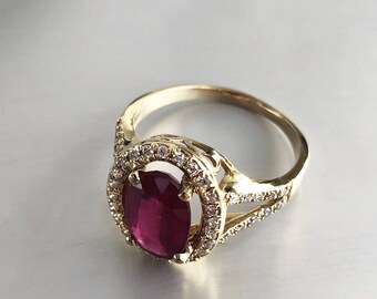 Vintage Stil Rubin Ring in Gold mit echten Diamanten; Diamantring im viktorianischen Stil mit echtem Rubin; Echter Rubin Ring Ovalschliff; Rubin Ring in Gold