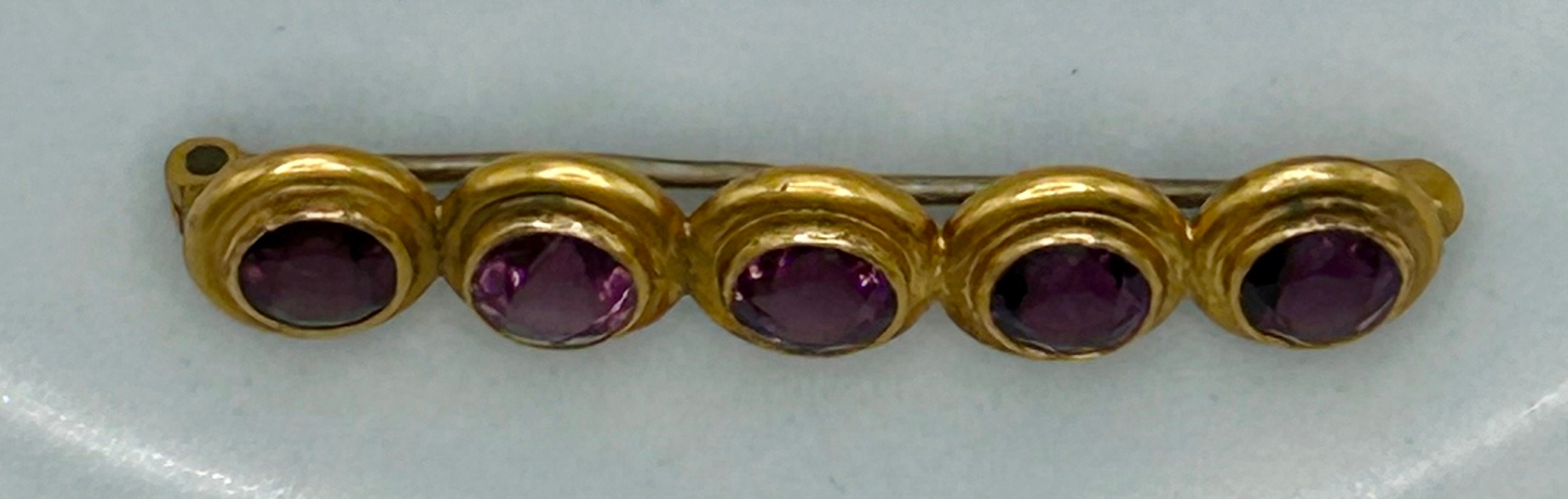 Vintage Victorian Gold Filled Bezel Set Violet Glass Stone Bar Pin 