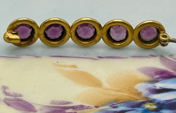 Vintage Victorian Gold Filled Bezel Set Violet Glass Stone Bar Pin 