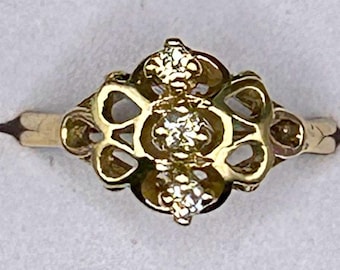 Vintage 14K Gold Diamond Ring, 4.2 Grams, Three Diamond Filigree Ring, Romantic Edwardian Revival Style, Size 6