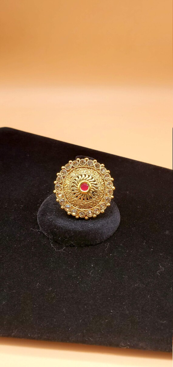 Antique ring designs in gold deals