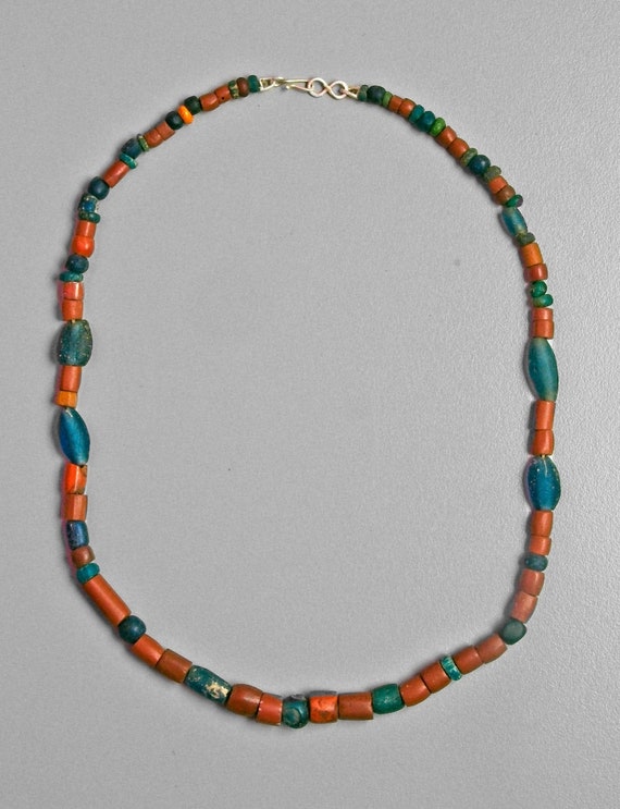 Antique and Ancient Glass Beads from Mauritania wi