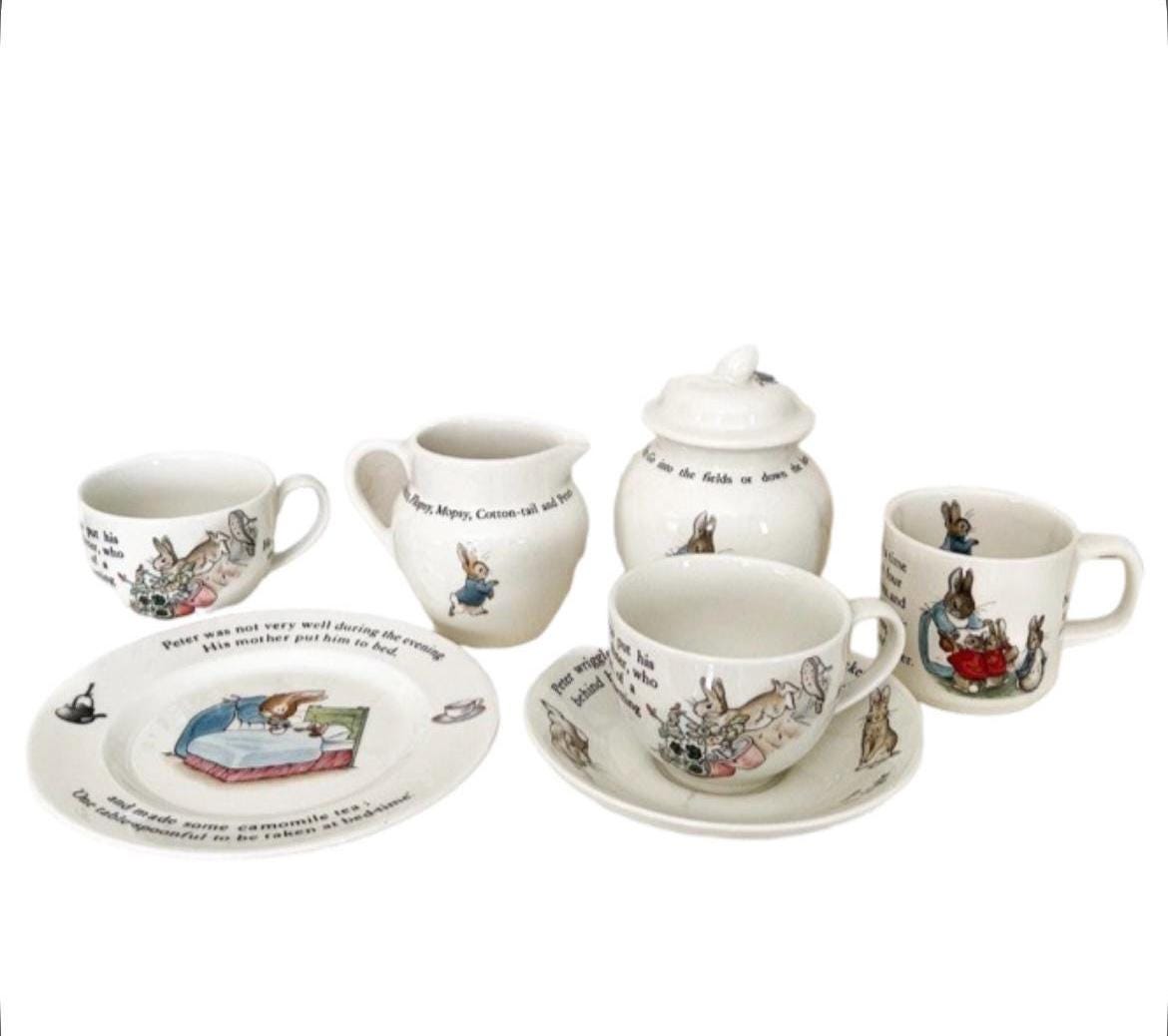 【未使用】PETER RABBIT(ピーターラビット)茶器セット ティーセット Peter Rabbit (ピーターラビット) ティーセット ポット・カップ