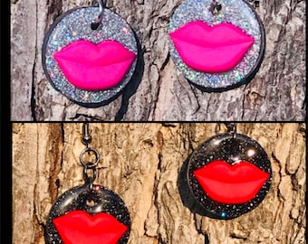 Lip Earrings, Kiss Earrings, Kiss Jewelry, Lip Jewelry, Valentine's Day Earrings, Love Earrings, Kiss charm, Lip Charm, Kiss Gift, Lip gift