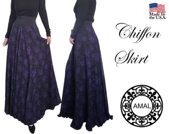 AMAL MUSLIM. Langer Maxi-Chiffonrock mit Print für Damen und breitem Gürtel. USA. Modell 113.