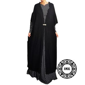 イスラム教徒の女性のためのロングニットカーディガン。ロングセーター。アメリカ合衆国。モデル85
